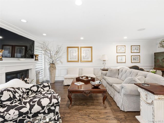 227 Hamlet Drive, Jericho, NY 11753