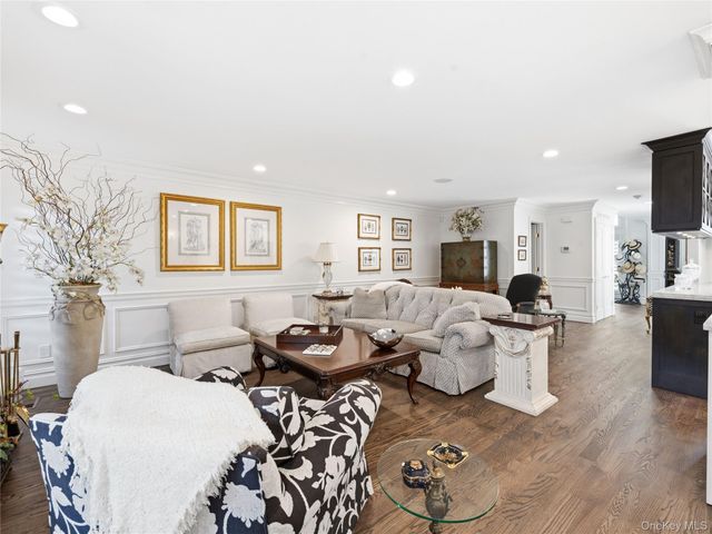 227 Hamlet Drive, Jericho, NY 11753