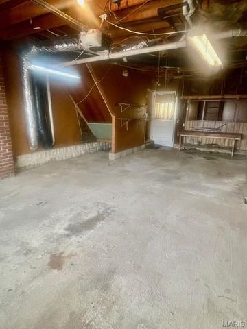 4620 N Alby Road, Godfrey, IL 62035