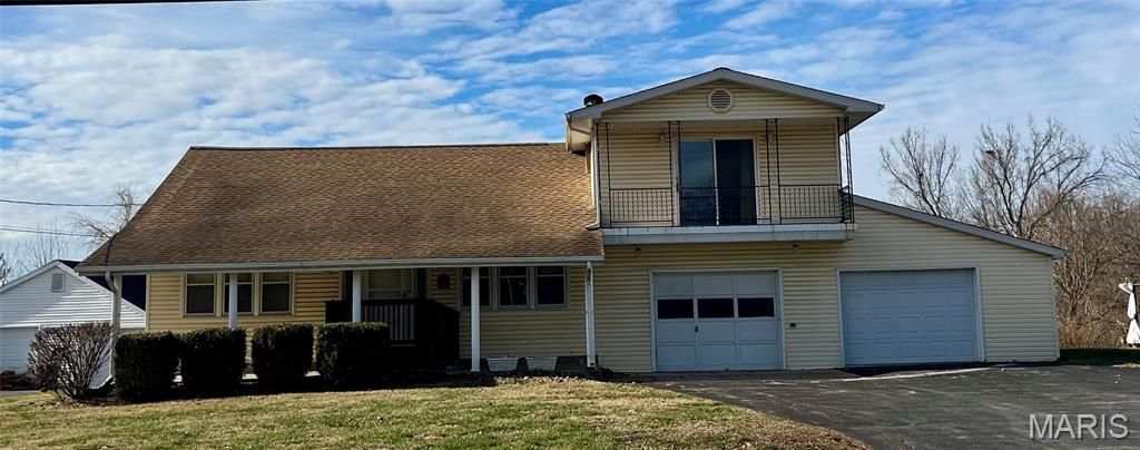 4620 N Alby Road, Godfrey, IL 62035