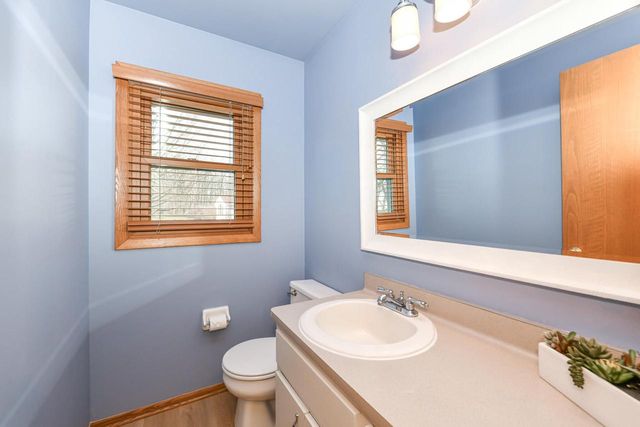 W176S8429 Clearbrook DRIVE, Muskego, WI 53150