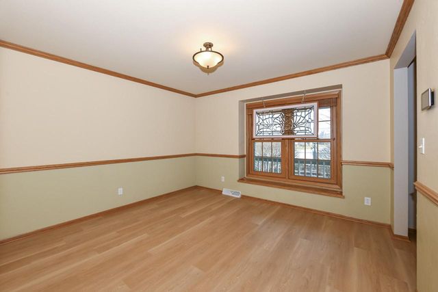 W176S8429 Clearbrook DRIVE, Muskego, WI 53150