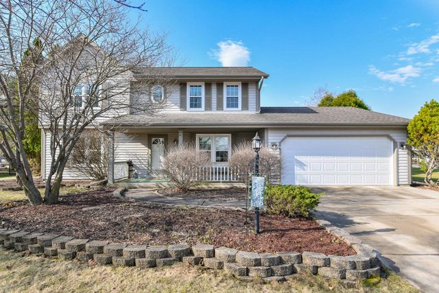 W176S8429 Clearbrook DRIVE, Muskego, WI 53150