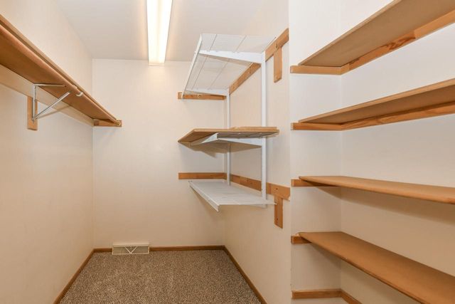 W176S8429 Clearbrook DRIVE, Muskego, WI 53150