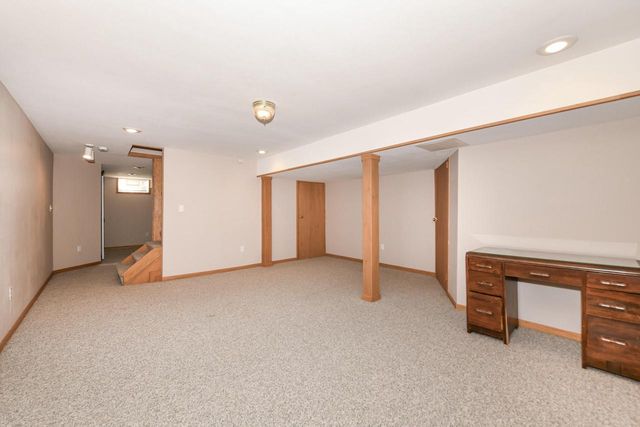 W176S8429 Clearbrook DRIVE, Muskego, WI 53150