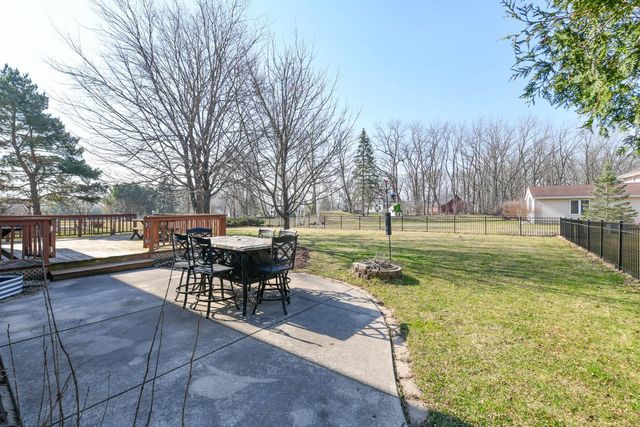 W176S8429 Clearbrook DRIVE, Muskego, WI 53150
