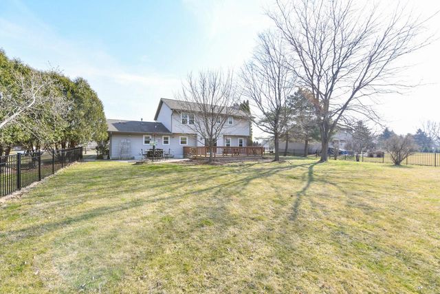W176S8429 Clearbrook DRIVE, Muskego, WI 53150