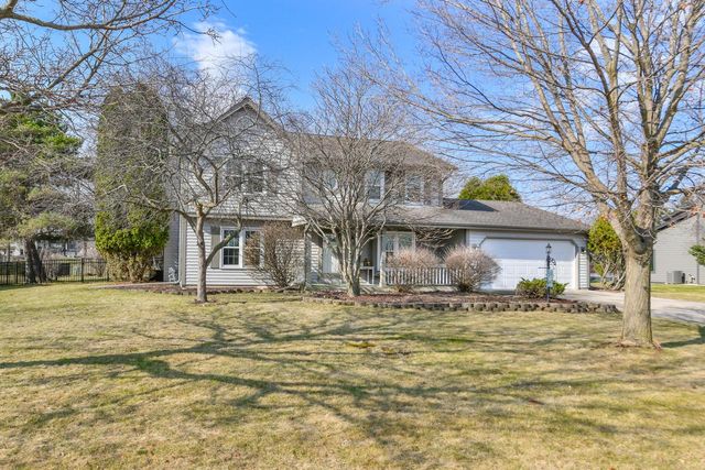 W176S8429 Clearbrook DRIVE, Muskego, WI 53150