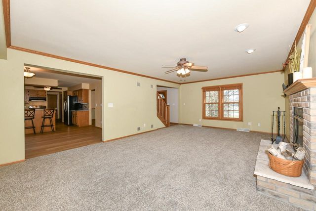 W176S8429 Clearbrook DRIVE, Muskego, WI 53150