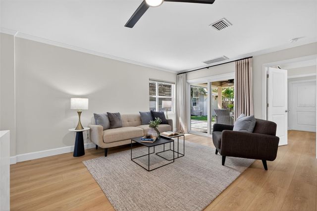 413 43RD AVENUE NE, St Petersburg, FL 33703