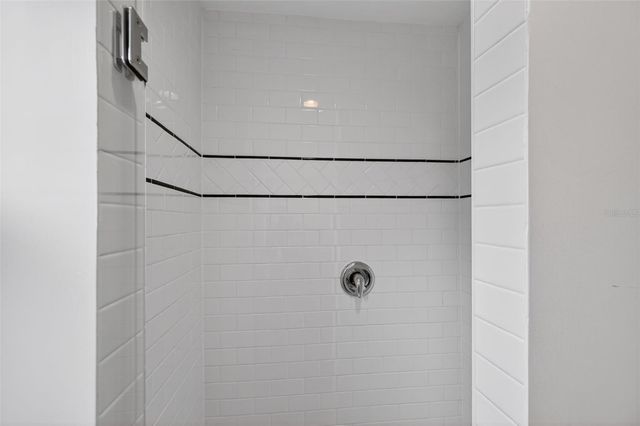413 43RD AVENUE NE, St Petersburg, FL 33703