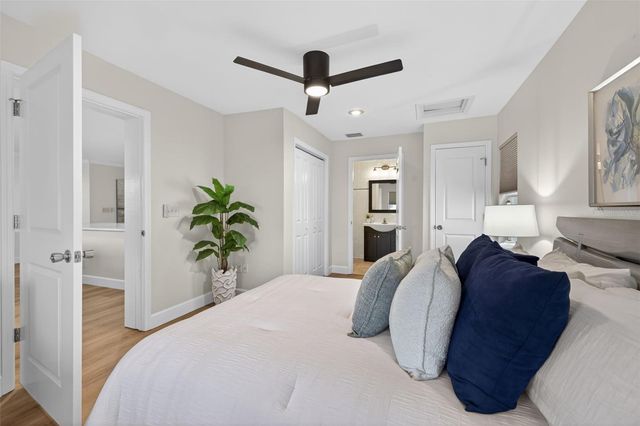 413 43RD AVENUE NE, St Petersburg, FL 33703