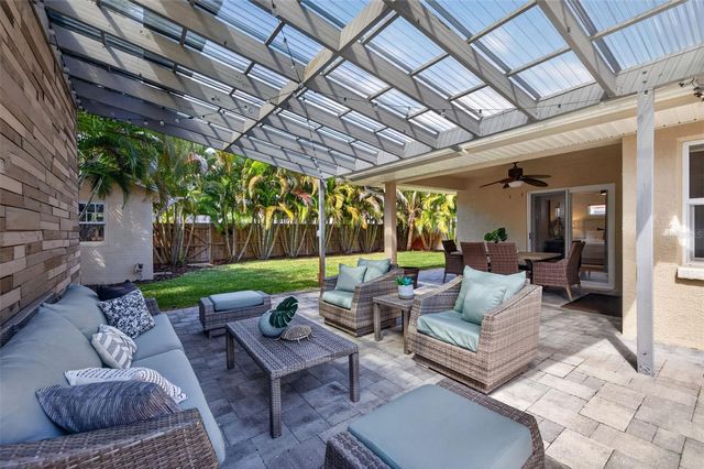 413 43RD AVENUE NE, St Petersburg, FL 33703
