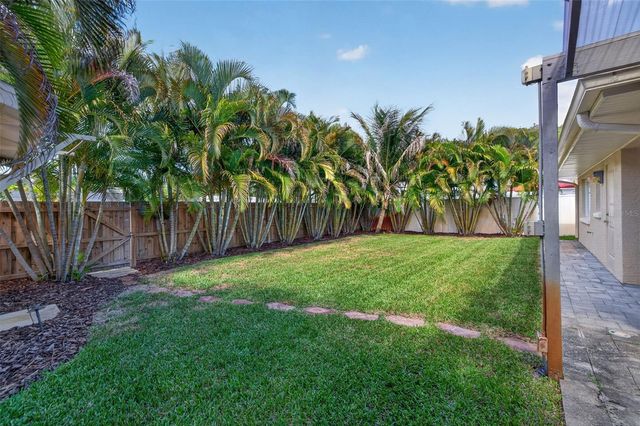 413 43RD AVENUE NE, St Petersburg, FL 33703