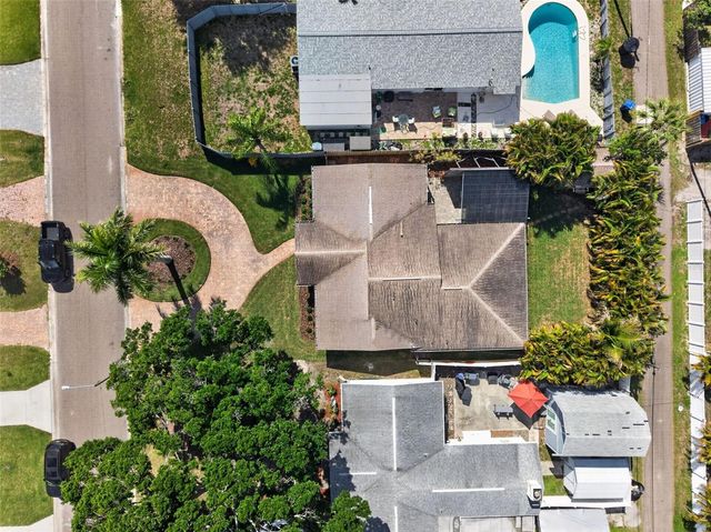 413 43RD AVENUE NE, St Petersburg, FL 33703