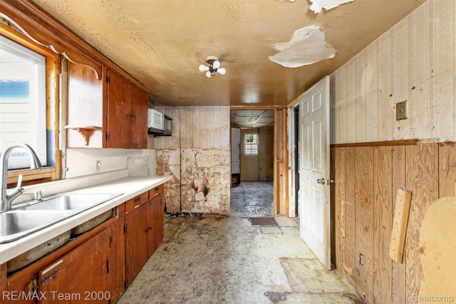 14060 Martinsville Road, Van Buren Charter Township, MI 48111