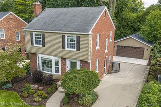 1516 Edgewood Drive, Royal Oak, MI 48067