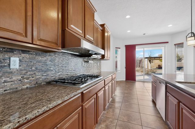 612 Sierra Verde Way NE, Rio Rancho, NM 87124