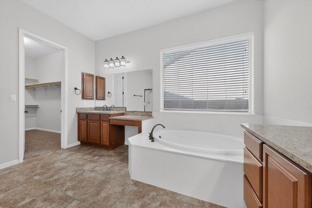 612 Sierra Verde Way NE, Rio Rancho, NM 87124