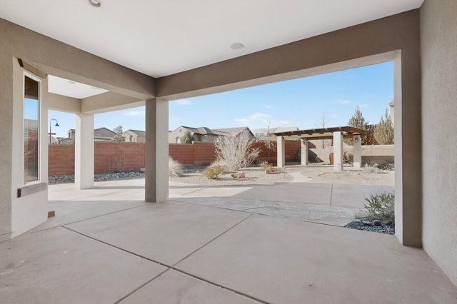 612 Sierra Verde Way NE, Rio Rancho, NM 87124