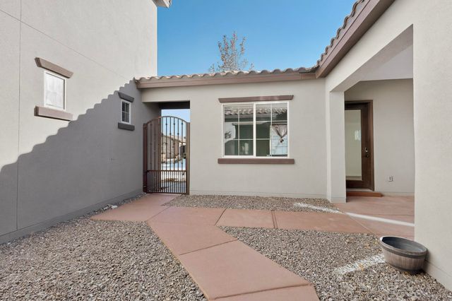 612 Sierra Verde Way NE, Rio Rancho, NM 87124