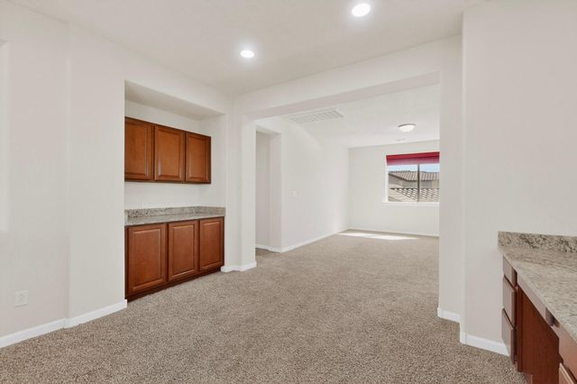 612 Sierra Verde Way NE, Rio Rancho, NM 87124