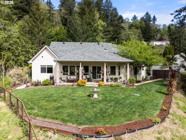 17146 Mountain Dr Ln, Brookings, OR 97415