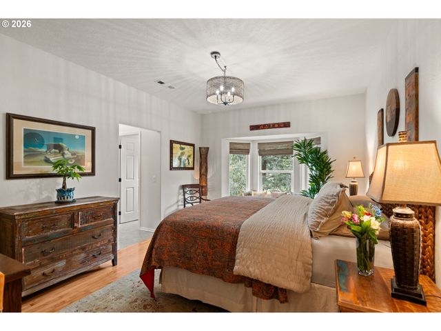 17146 Mountain Dr Ln, Brookings, OR 97415