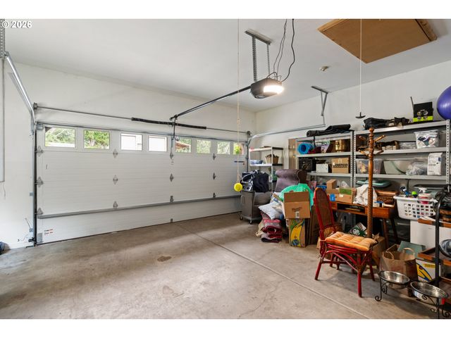17146 Mountain Dr Ln, Brookings, OR 97415