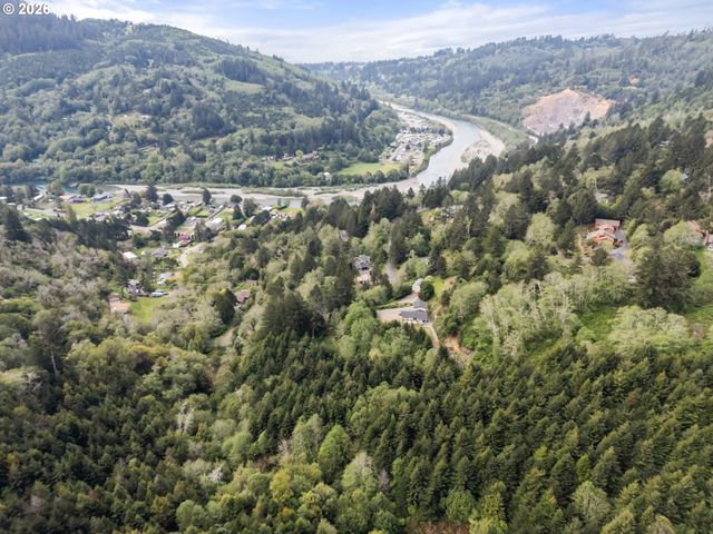 17146 Mountain Dr Ln, Brookings, OR 97415