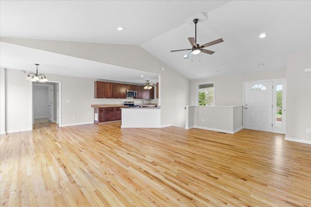 636 Boxwoodgreen DR, Wirtz, VA 24184