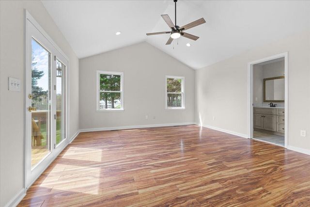 636 Boxwoodgreen DR, Wirtz, VA 24184