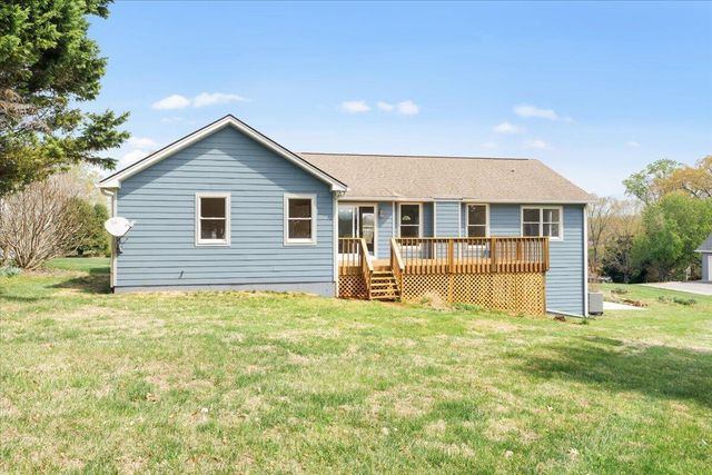 636 Boxwoodgreen DR, Wirtz, VA 24184