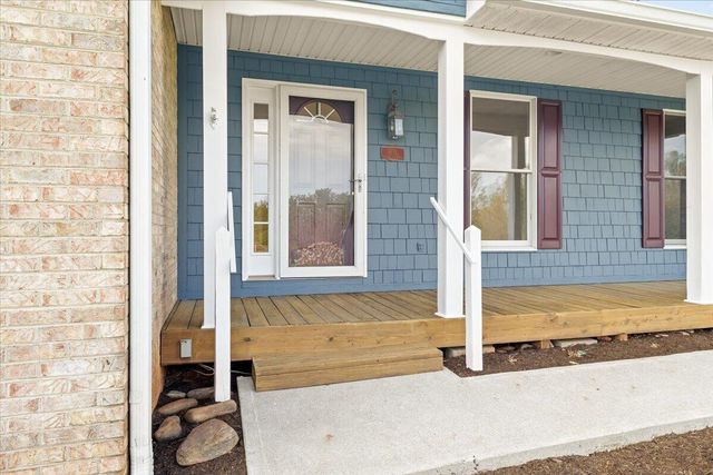 636 Boxwoodgreen DR, Wirtz, VA 24184