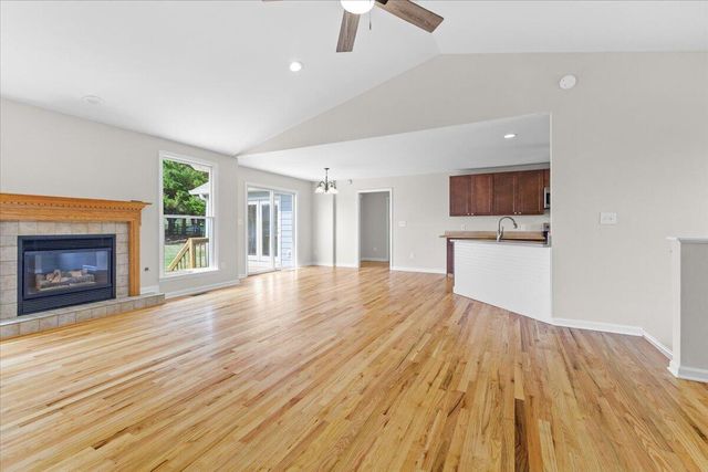 636 Boxwoodgreen DR, Wirtz, VA 24184