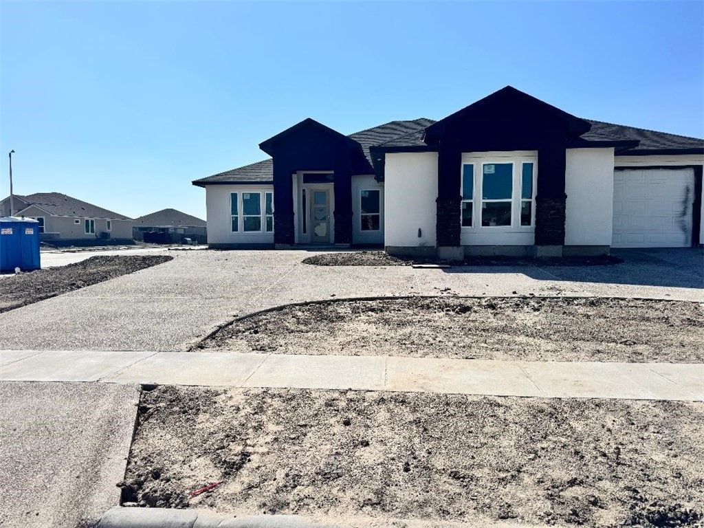 1469 Dragonstone Ct, Corpus Christi, TX 78415