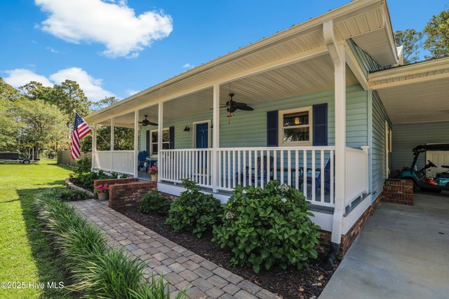 712 Longleaf Drive, Southport, NC 28461