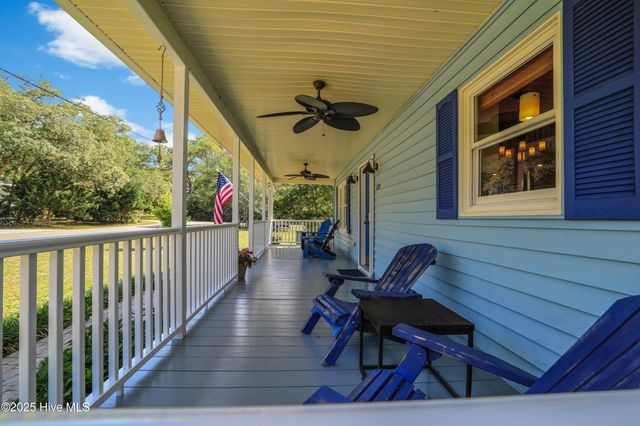 712 Longleaf Drive, Southport, NC 28461