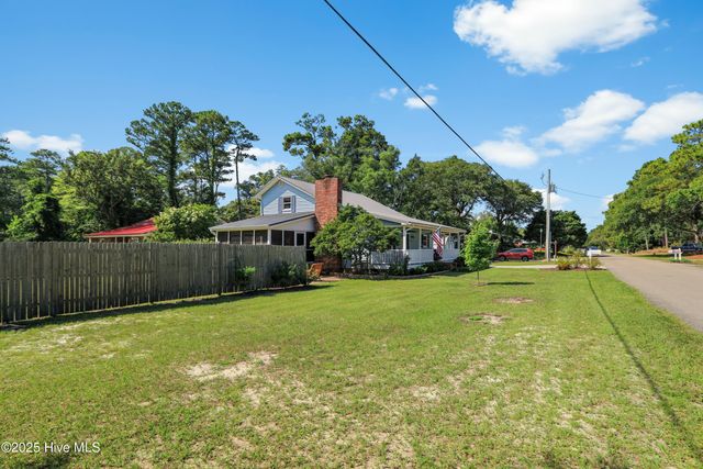712 Longleaf Drive, Southport, NC 28461