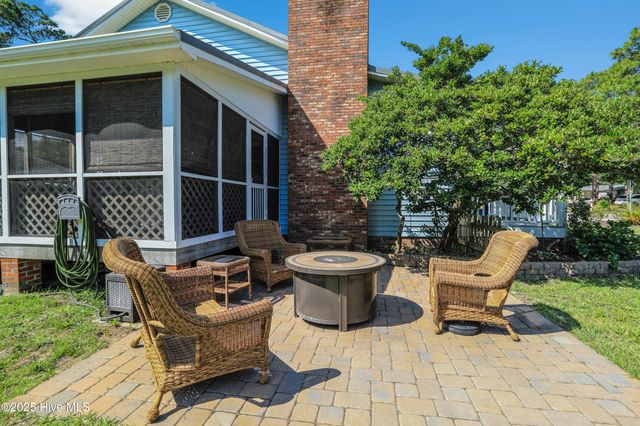712 Longleaf Drive, Southport, NC 28461