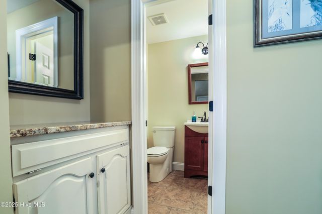 712 Longleaf Drive, Southport, NC 28461