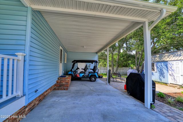712 Longleaf Drive, Southport, NC 28461