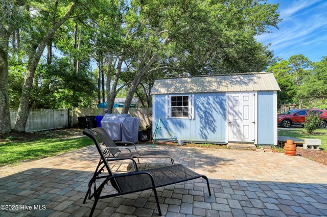 712 Longleaf Drive, Southport, NC 28461