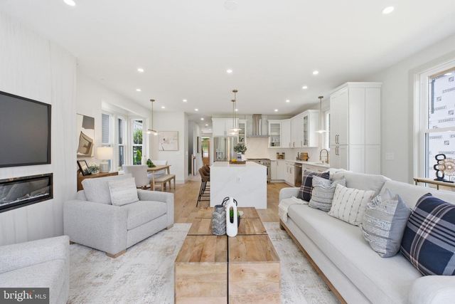 3220 CLAYBORNE AVE, Alexandria, VA 22306