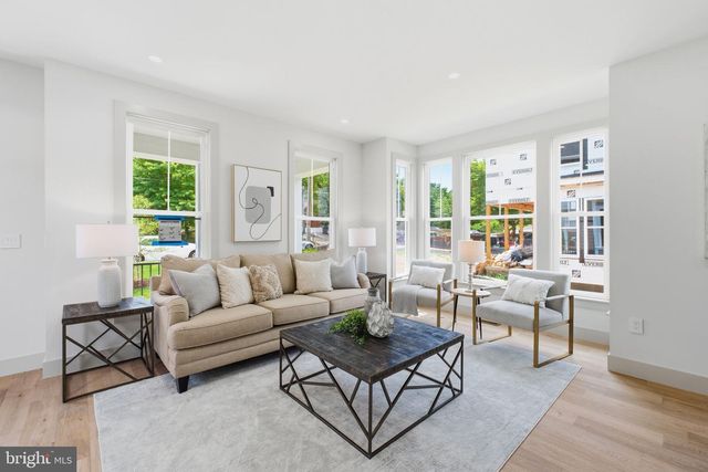 3220 CLAYBORNE AVE, Alexandria, VA 22306