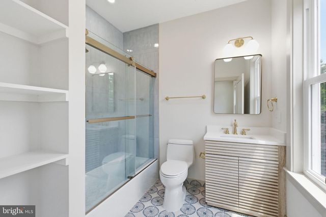 3220 CLAYBORNE AVE, Alexandria, VA 22306