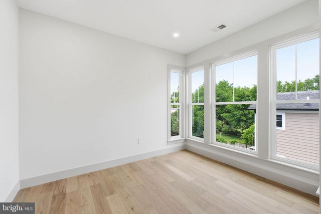 3220 CLAYBORNE AVE, Alexandria, VA 22306
