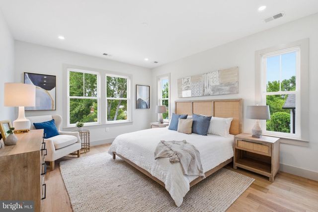 3220 CLAYBORNE AVE, Alexandria, VA 22306