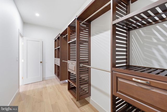3220 CLAYBORNE AVE, Alexandria, VA 22306