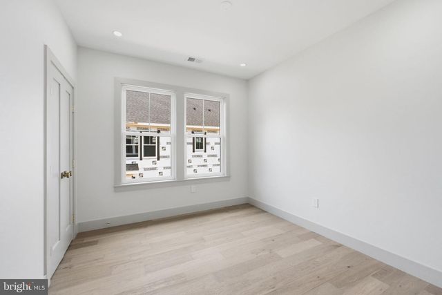 3220 CLAYBORNE AVE, Alexandria, VA 22306